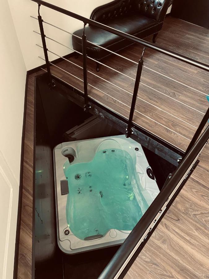 Mieuxqualhotel Jacuzzi Privatif La Retro Bordeaux Exterior photo